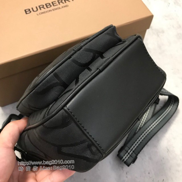 Burberry專櫃新款男包 巴寶莉男士斜背包  db1230
